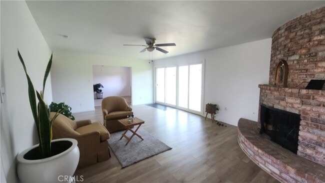 Photo - 6016 Ashwood St