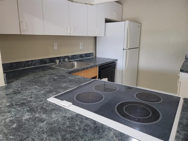 Building Photo - 4324 NW 9th Ave