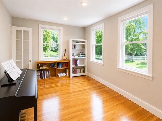 Photo - 82 Arlmont St