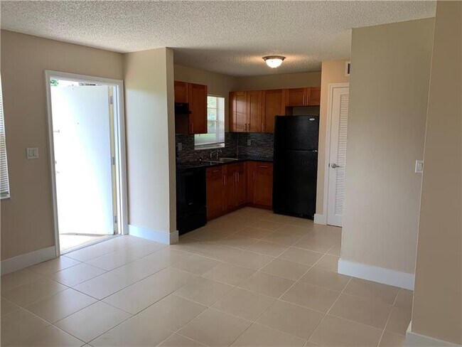 Photo - 5180 NE 6th Ave Unit 602