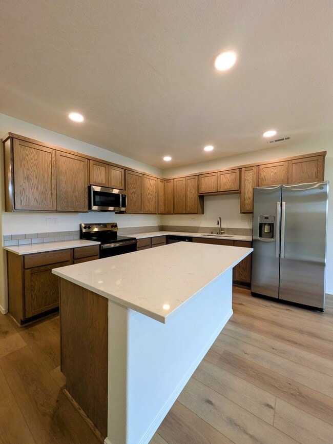Photo - New Townhome for Rent in Southridge Area