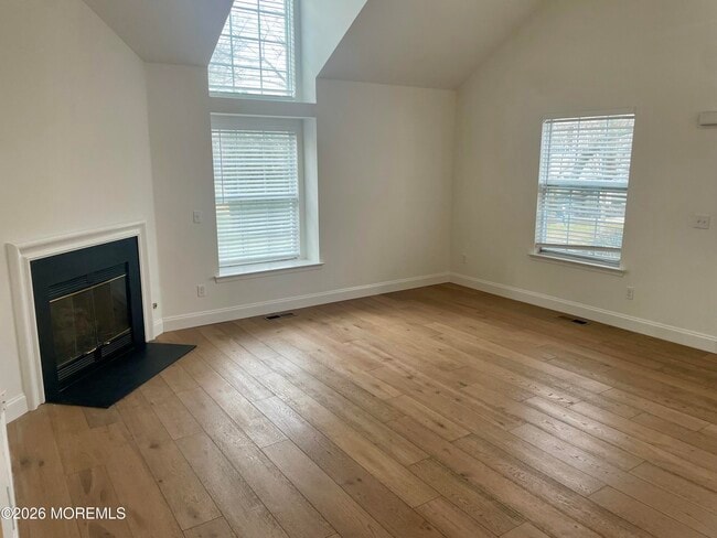 Photo - 44 Racquet Rd