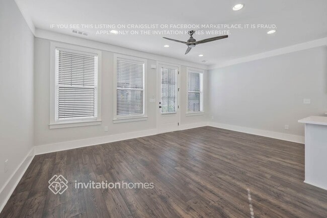 Photo - 647 Vernon Ave