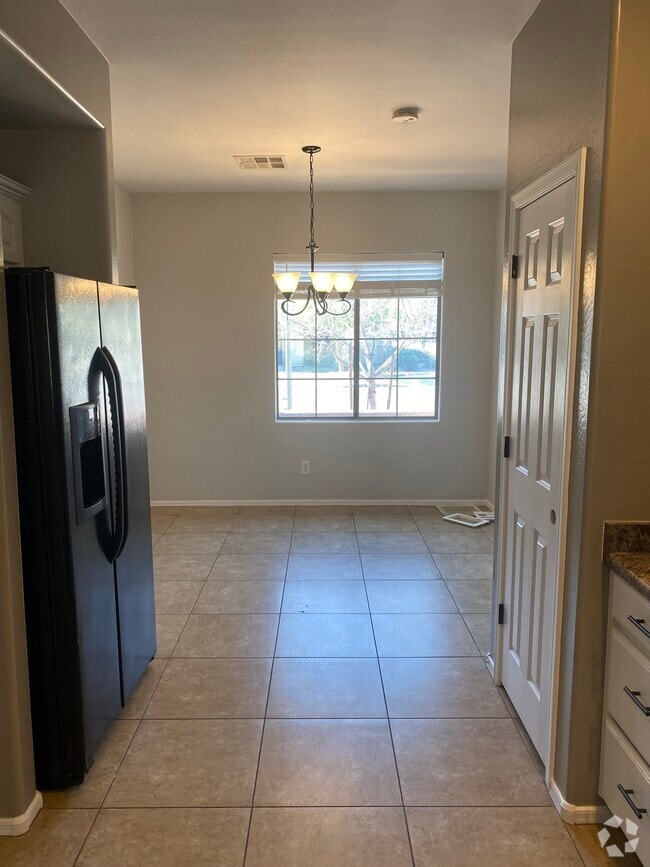 Building Photo - 2626 W Fawn Dr Rental