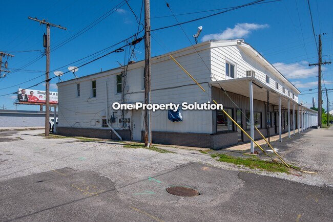 Photo - 5284 Broadway