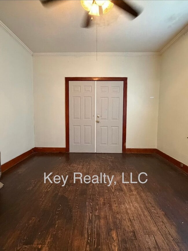 Photo - 100 Hill St