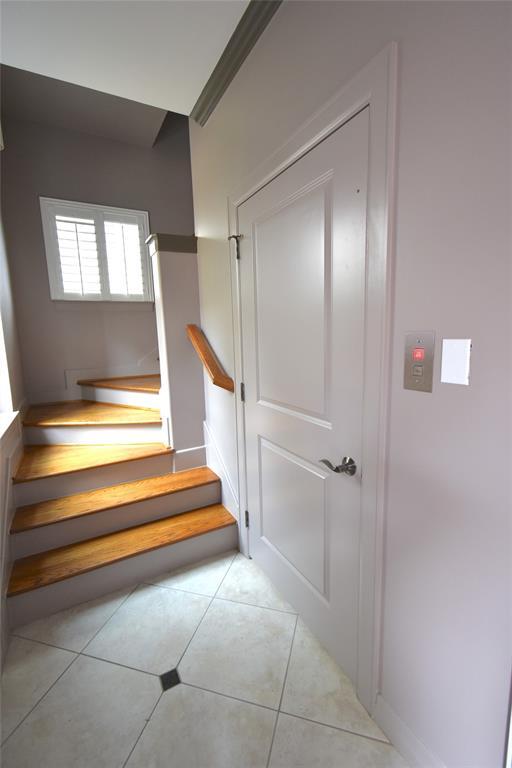 Photo - 2632 Wroxton Rd