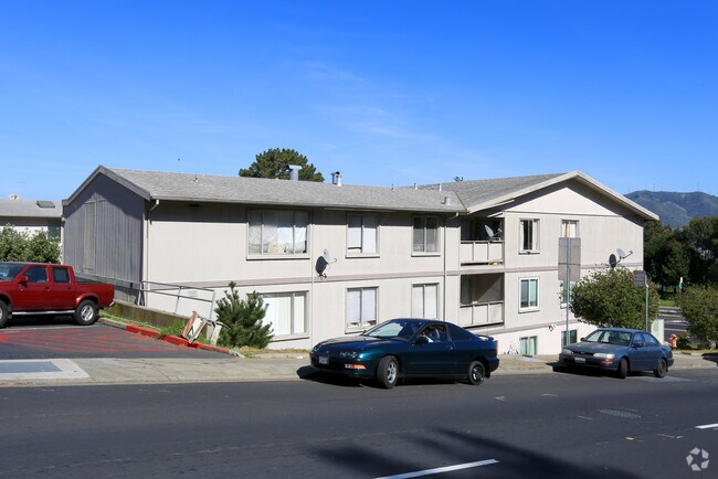 Primary Photo - 4711 Callan Blvd Apartments