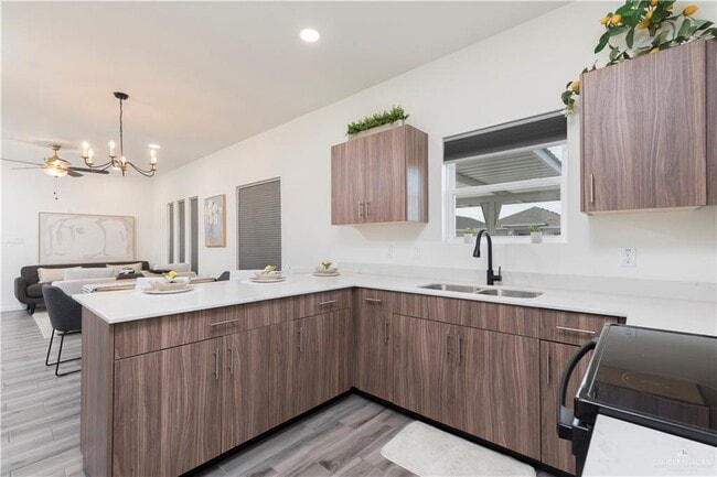 1006 N Clarence Ave Unit 2