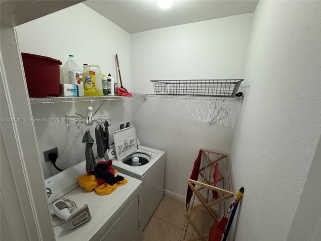 Photo - 10748 NW 74th St