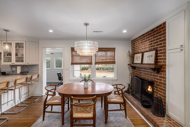 Photo - 826 Symmes Dr