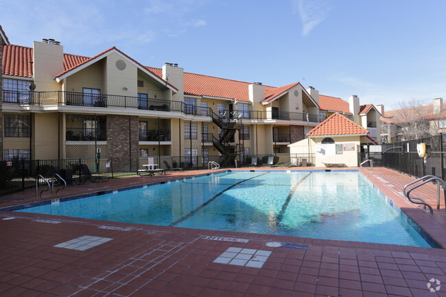 Regal Villas - Regal Villas Apartments