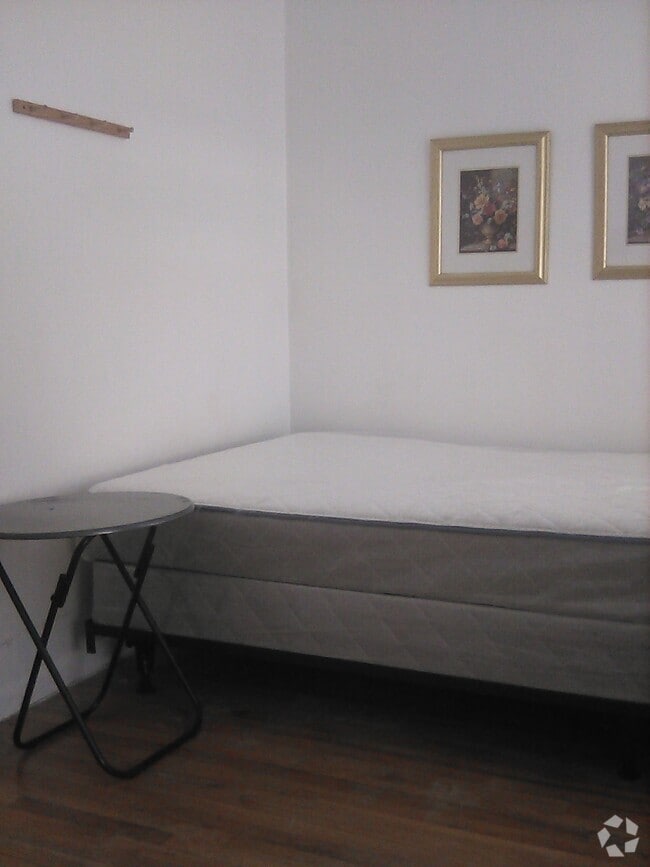 Private Room - 322 E 120th St Rental