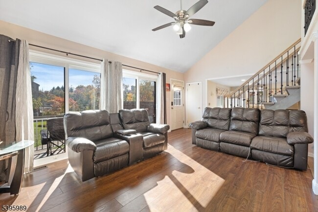 Photo - 4141 Bloomingdale Dr