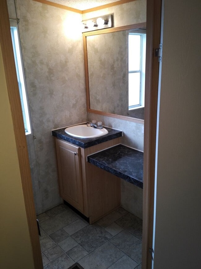 Photo - BLANCHARD AREA-3/2 MOBILE HOME WITH LARGE ...