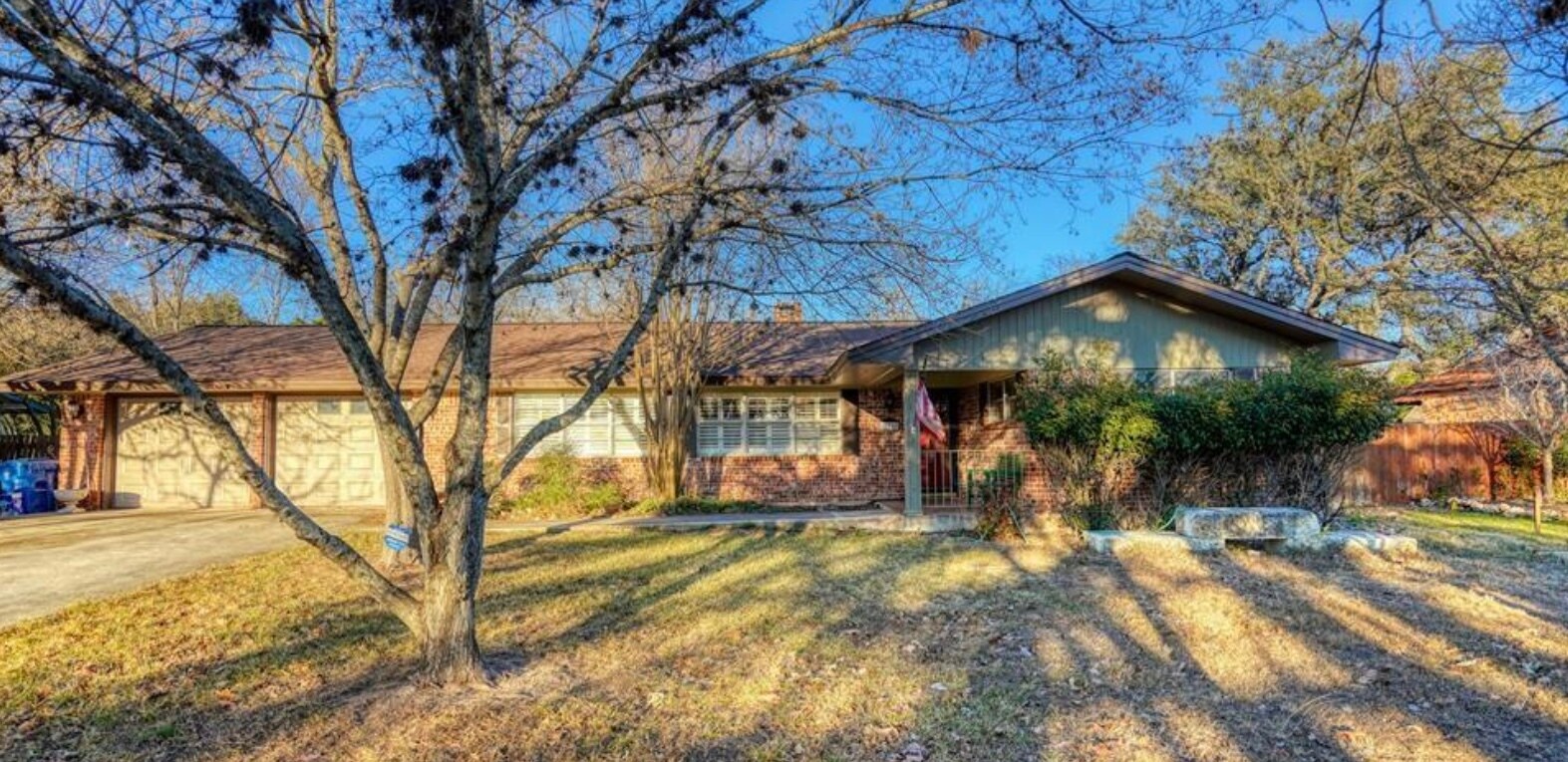 Photo - 712 W Main St