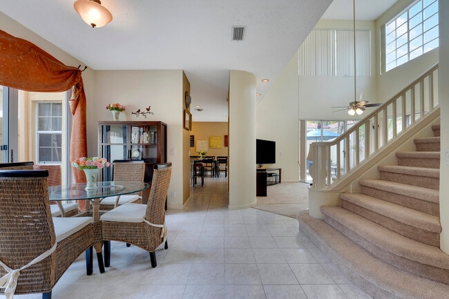 Photo - 27 Via Del Corso