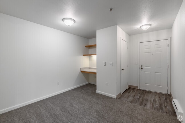 2BR, 2BA - 968SF - Dining Room