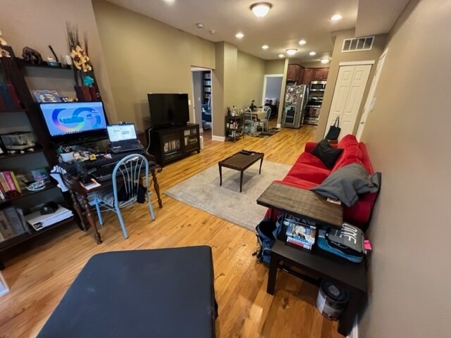 4855 N Springfield Ave Unit 2