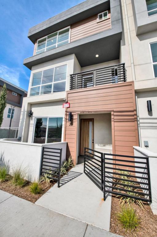 Building Photo - 26 Newtrust Way