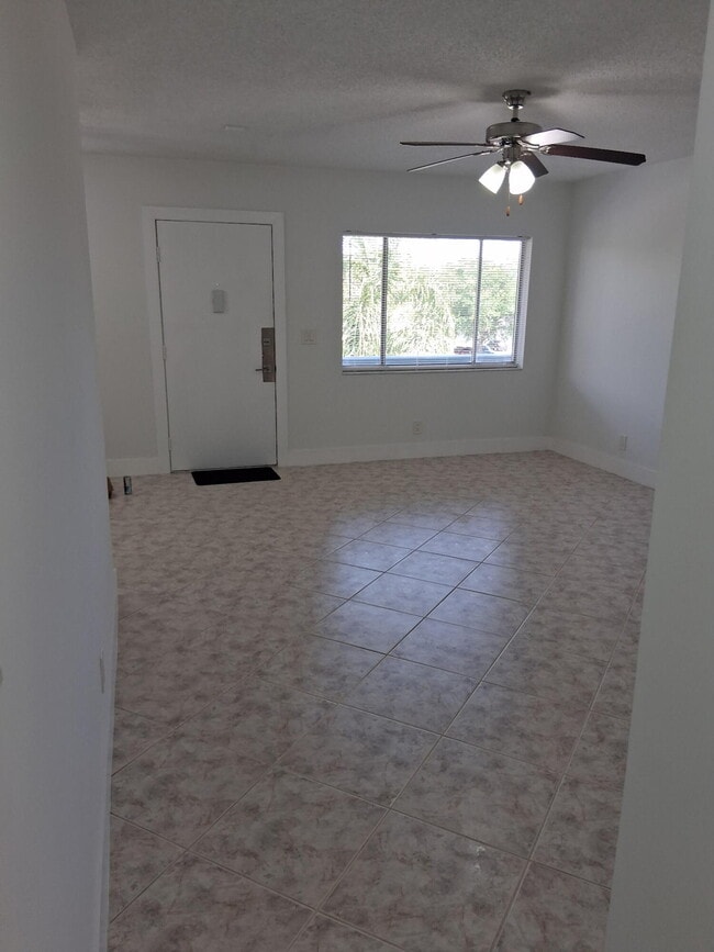 Photo - 2100 Springdale Blvd Unit 303