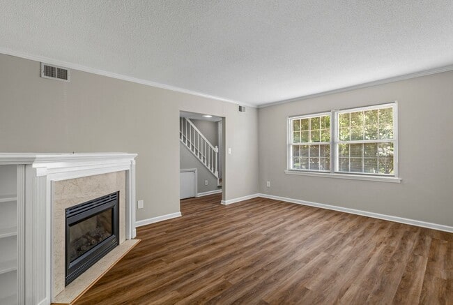 Photo - 4731 Tower Rd