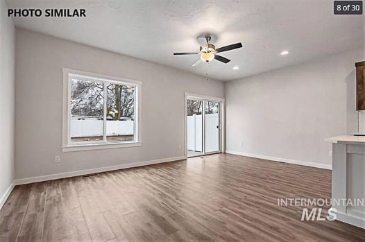 Photo - 122 SW 3rd St