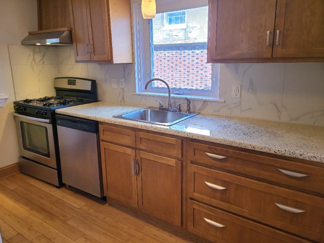 Photo - 550 E Washington Ln Unidad 2nd