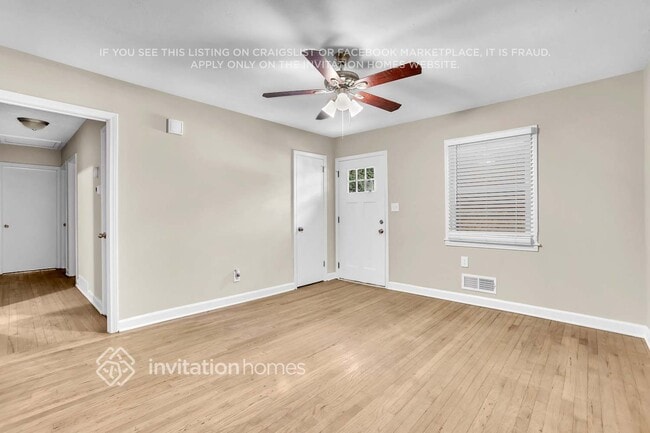 Photo - 2885 Gresham Rd S E