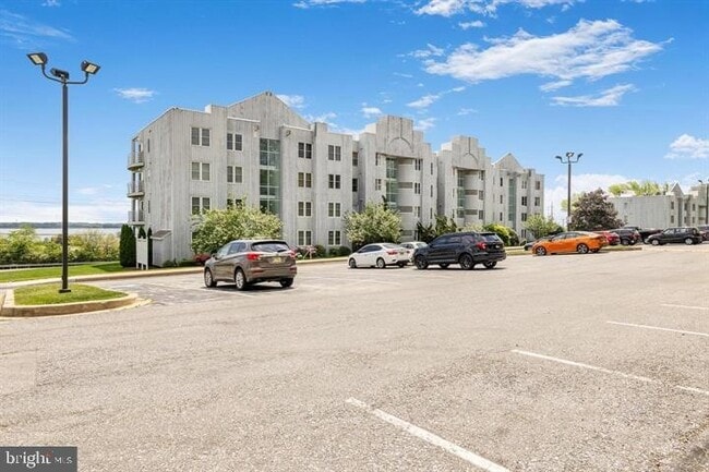 Photo - 5213 Le Parc Dr Unit 46 APT 2