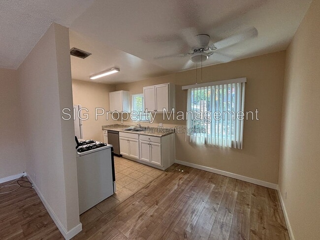 10237 Commerce Ave Unidad 1