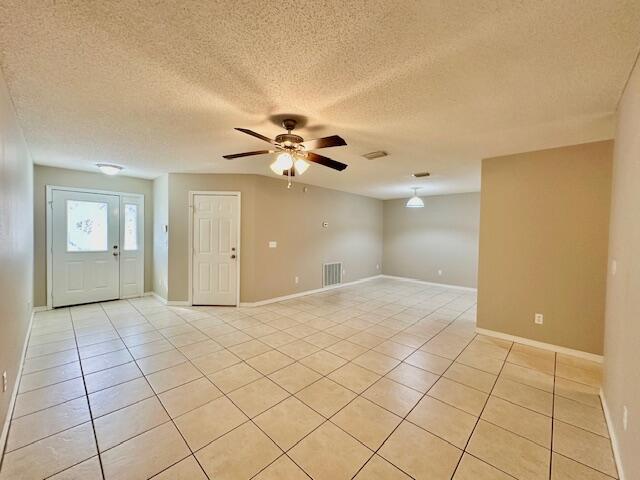 Photo - 29 E Ln Dr