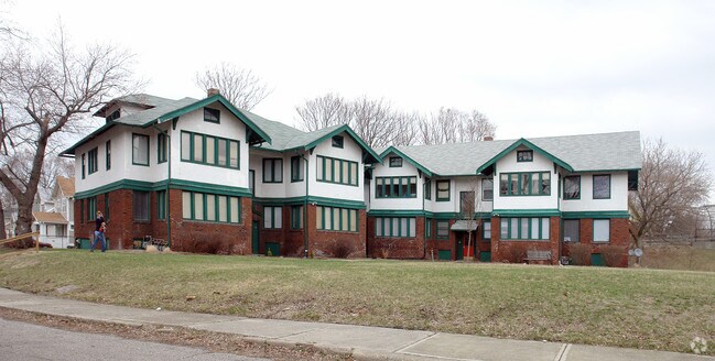 Monon Crossing Apartments - Monon Crossing Apartments