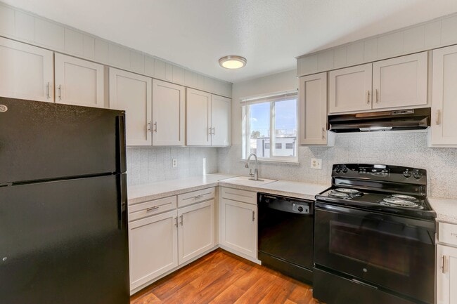 Photo - Paramount Garden Apartments
