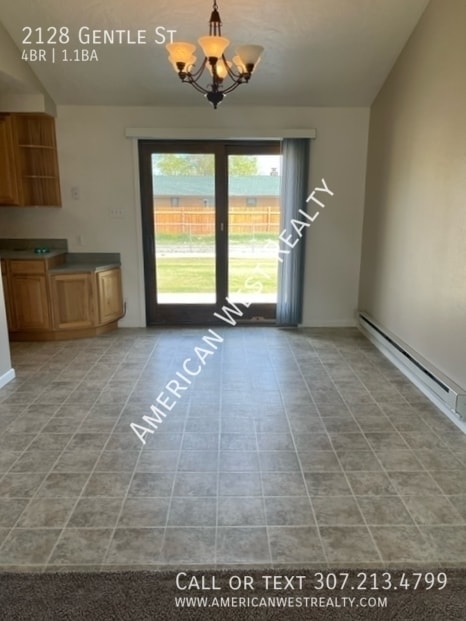 Photo - 2128 Gentle St