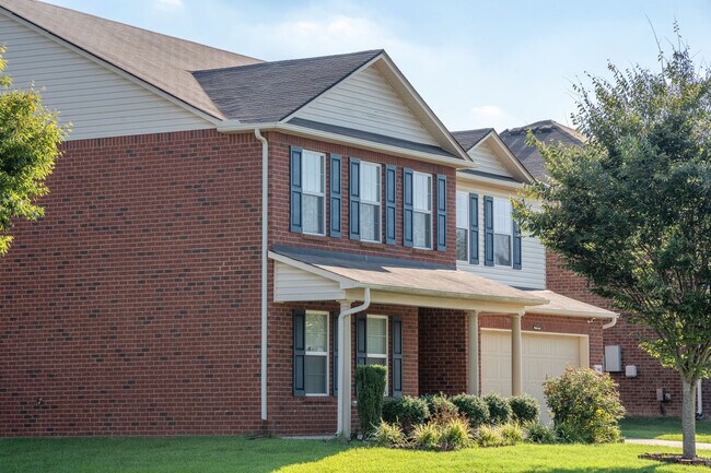 Photo - 1001 Benwick Rd