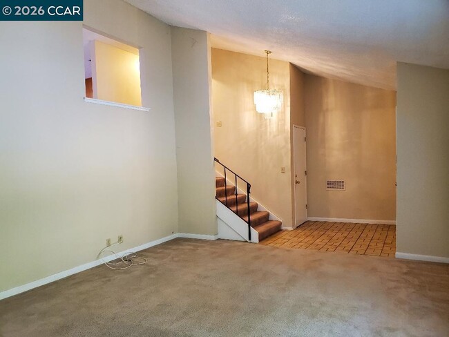Photo - 708 Court Ln