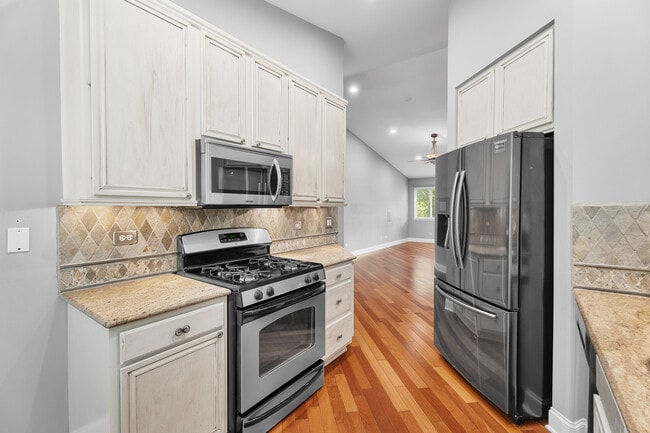 Photo - 53 Samuel Dr