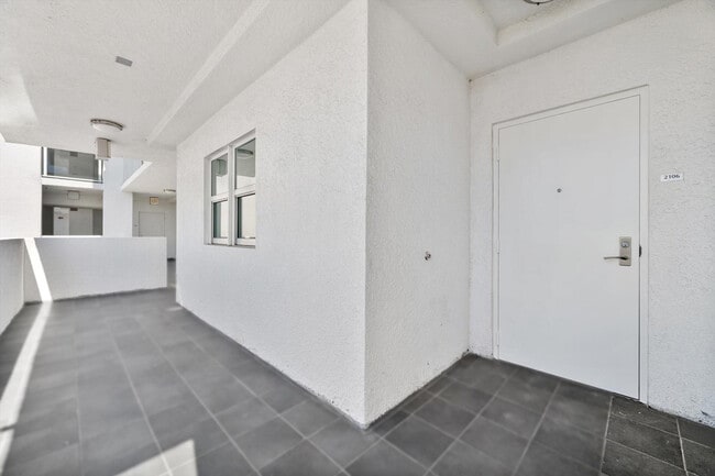 Photo - 15051 Royal Oaks Ln Unidad 2106