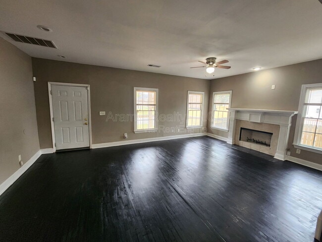 Photo - 899 Booker Washington Dr NW