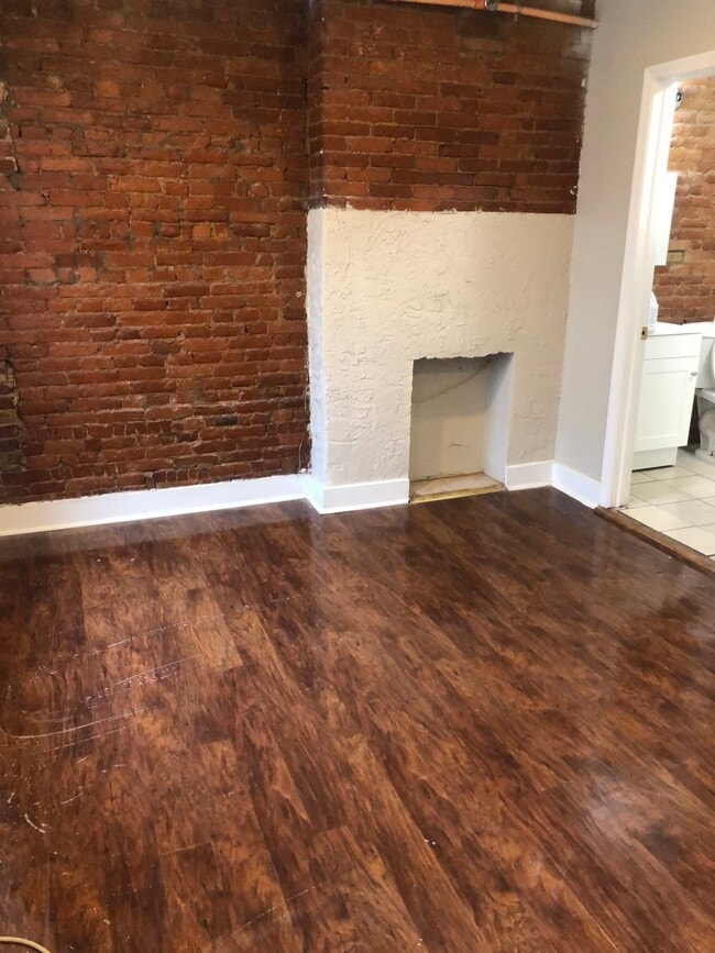 Photo - 203 DeKalb St Unit 2