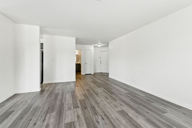 Photo - SW!! 2 Bedroom Condo!! 1st Floor!! Newly r... Unit 102