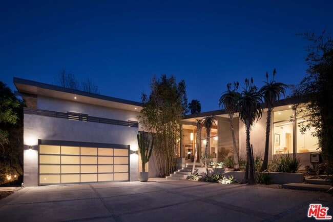 Building Photo - 7500 Devista Dr