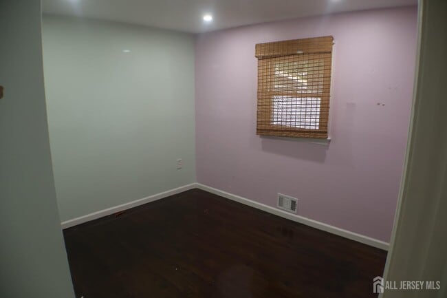 Building Photo - 39 Kathleen Pl Rental