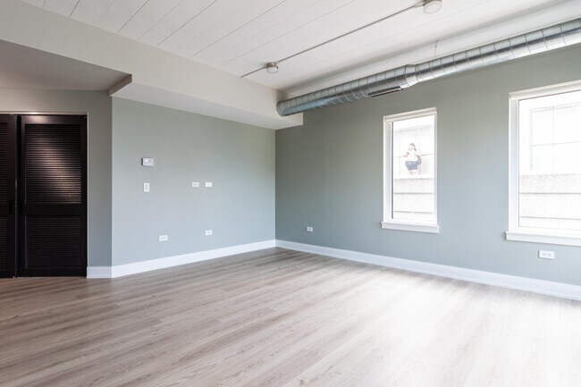 Photo - 941 W Belmont Ave Unidad 207