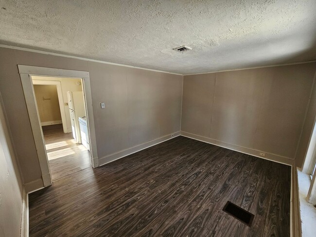 Photo - 420 N 2nd Ave Unit Upper