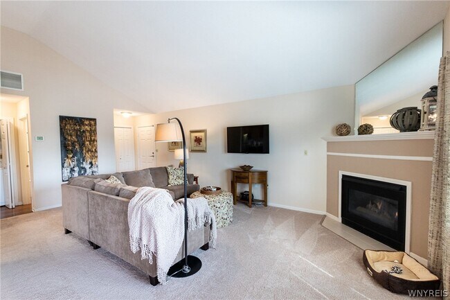 Photo - 25 Spring Meadow Dr