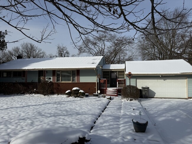 Building Photo - 2416 Oregon Ave