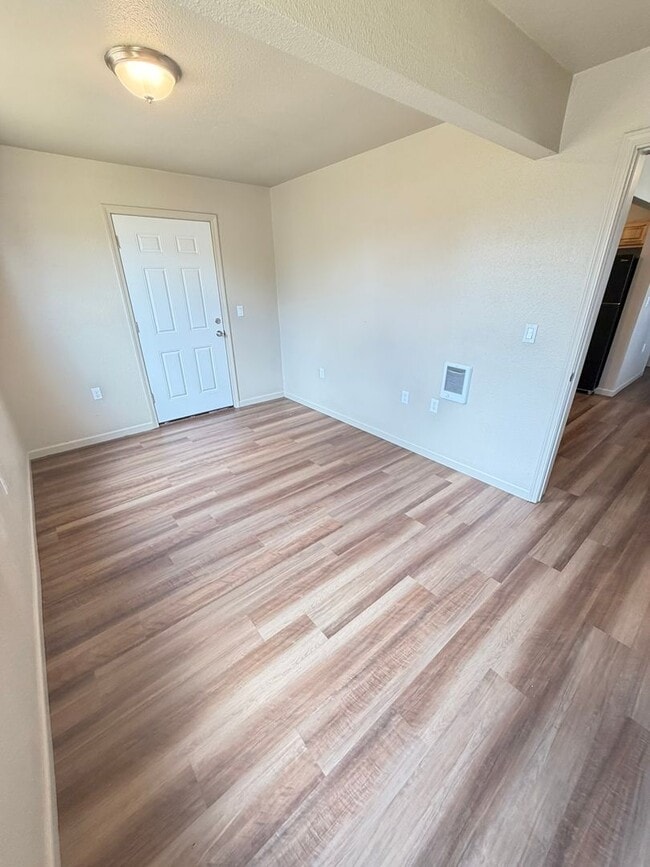 Photo - Updated 3 Bedroom!