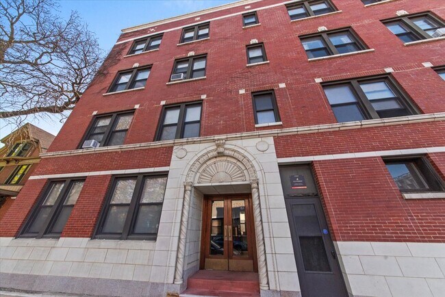 Photo - 5704 S Harper Ave Unidad 206